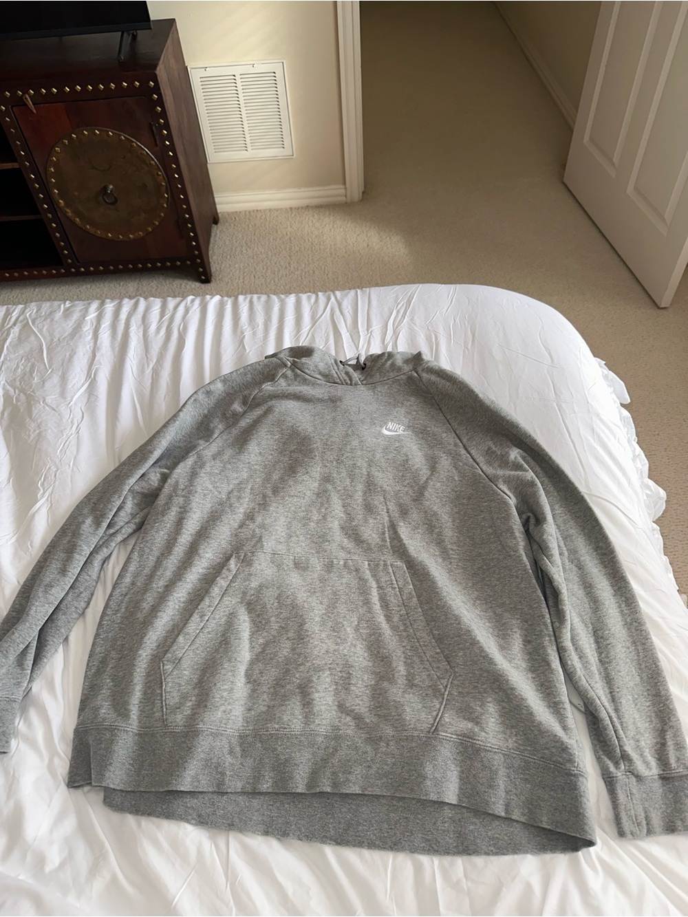Nike Women’s Grey Pullover Hoodie Sweatshirt